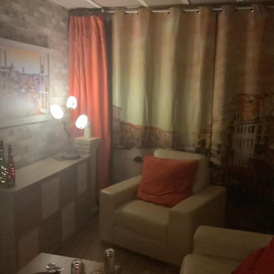 Nethermains House Kilwinning Экстерьер фото
