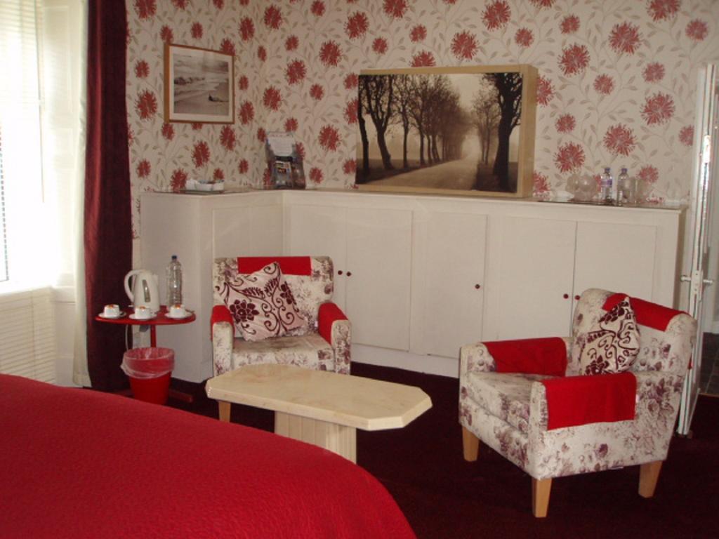 Nethermains House Kilwinning Номер фото