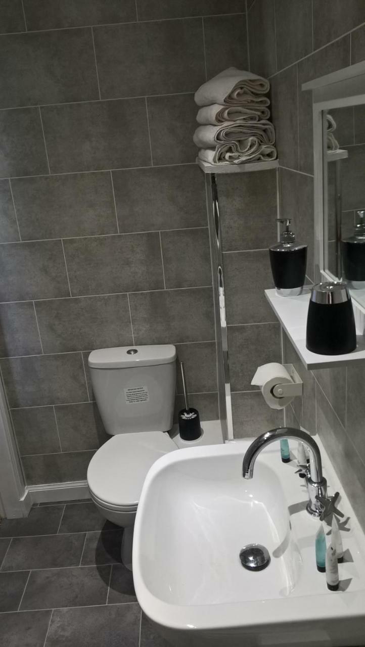 Nethermains House Kilwinning Экстерьер фото